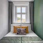 Numa Kater 4*
