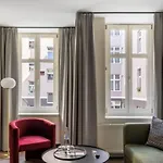 Numa Kater 4*